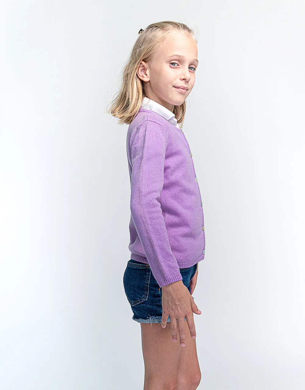 Classic Girls Crew Neck Cashmere Cardigan in Lila